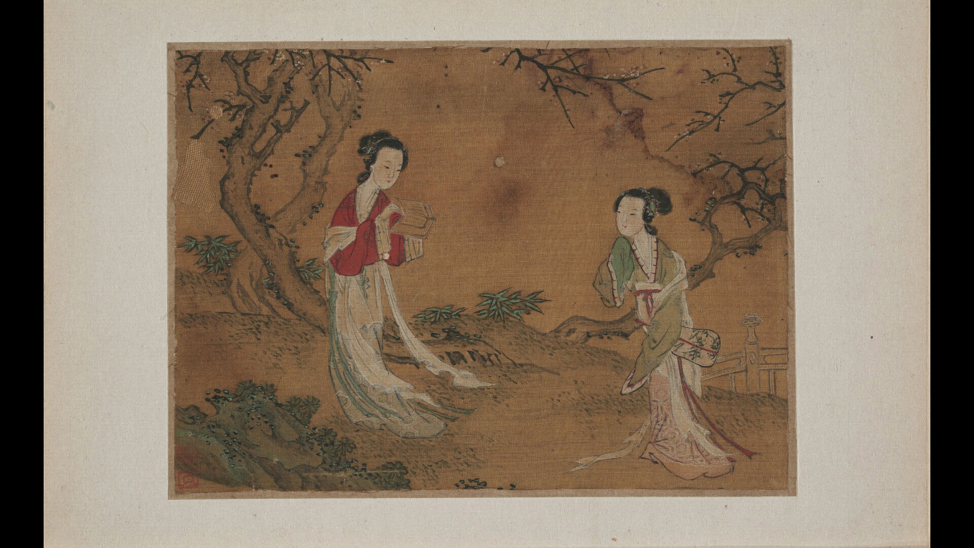 明 佚名 仕女图册绢本12.7×19.1